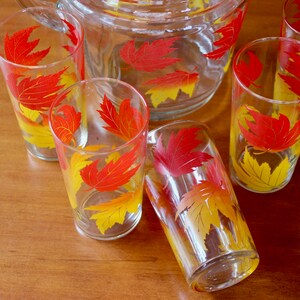 Vintage Pitcher 6 Glasses Tumblers Maple Leaf Autumn Fall Mid Century MCM Red Orange Yellow Glass Libbey image 10
