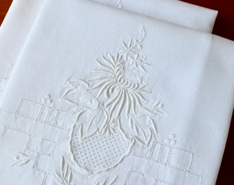 Vintage Pillowcases White Cotton 2 Madeira Embroidery Cutwork Pair Pillow Cases Flowers