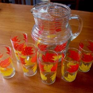 Vintage Pitcher 6 Glasses Tumblers Maple Leaf Autumn Fall Mid Century MCM Red Orange Yellow Glass Libbey image 3