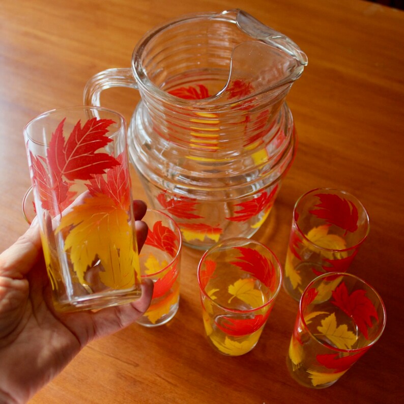 Vintage Pitcher 6 Glasses Tumblers Maple Leaf Autumn Fall Mid Century MCM Red Orange Yellow Glass Libbey image 7