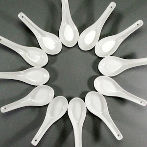 Set of Twelve Porcelain Vintage Asian Spoons, Chinese Soup Spoons, Porcelain Spoons, Noodle Spoons, Kao Soi Spoons (311)