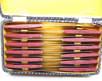 Juego de cuchillos de mesa franceses vintage de baquelita, mangos moteados, caja original