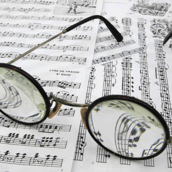 A  pair of Bulbous French antique faux tortoiseshell spectacles  (3303)