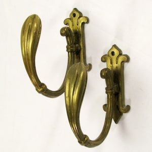 A lovely pair of french bronze tie backs, curtain tie backs, hold backs, french tie backs, brass tie backs, rococo style tie backs (490)