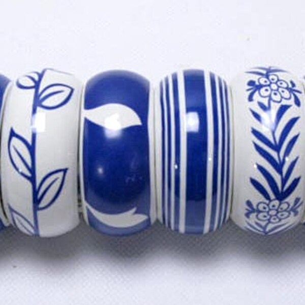 Six Napkin Rings, Ceramic Napkin Rings , Blue and White Napkin Rings, serviette rings, porcelaine napkin rings,(3470)