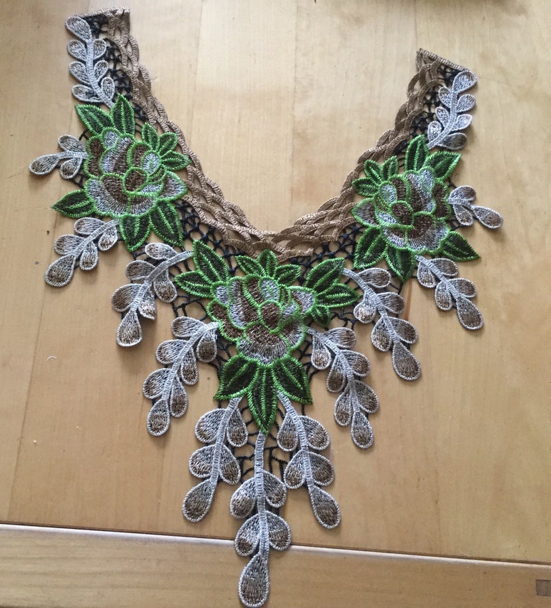 appliques decoration neckline V beautiful finish by 1