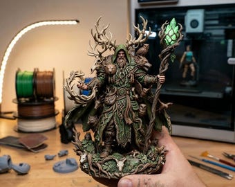Erzdruide Naturmagier STL-Datei, gehörnte Schamane Figur, Waldwächter, separate Basisversion enthalten (3D-Druck)