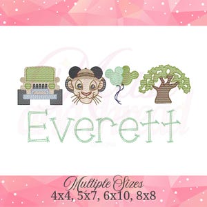 Puede incluir: Diseño bordado con un jeep verde, un cachorro de león con orejas de ratón, globos verdes de Mickey Mouse y un árbol. El nombre "Everett" está bordado en verde. También se incluye el texto "Multiple Sizes" y las opciones de tamaño.