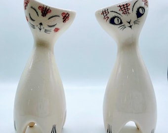 Vintage Wade Ceramics Cat Bud Vases Pair, Mid-Century Modern Stylized White Cats