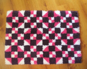 Quilt Pattern Hooked Rug