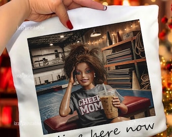 Barbie Mamá Animadora PNG, Diseño de Camiseta Mamá Deportiva, Meme de Muñeca (Descarga Digital)