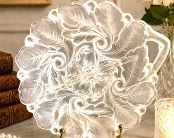 Vintage snoepkom van matglas met vakjes – Serveerschaal van satijnglas met bloemenmotief – Serveerschaal voor borrelhapjes of bonbons met twee vakken – Glazen decoratie in cottagecore-stijl
