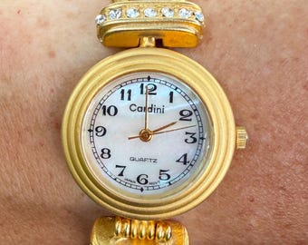 Vintage Cardini Gold Tone Mesh Bracelet Watch | Rhinestone Accent Quartz Wristwatch | Elegant Women’s Fashion Watch