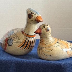 Palomas de cerámica mexicana Tonalá vintage – Arte popular pintado a mano – Firmadas México S.E. – Juego de 2 piezas para decoración rústica del hogar