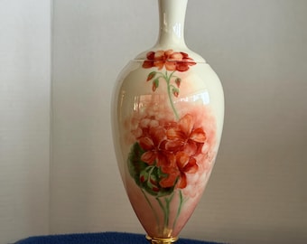 Jarrón antiguo de porcelana austriaca pintado a mano, firmado por Georges, fechado en 1900, con pedestal dorado y diseño floral, Leek Trenton, NJ
