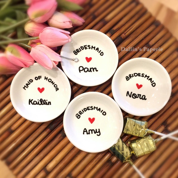 Personalized Trinket dish, Bridesmaid Gift, Maid of Honour gift, hand drawn, Hand painted, Bridal shower gift, Customized gift, trinket dish