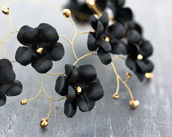 black hair accessories