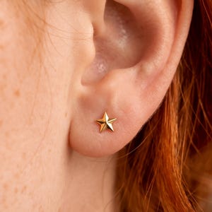 Labret-Stecker mit Druckknopf • Ohrstecker aus Titan ohne Gewinde, flach, 16G/18G/20G