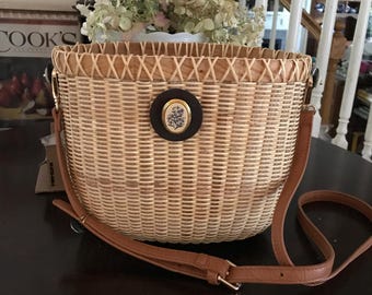 Barlow Type NANTUCKET BASKET Vintage W/faux Carved Double