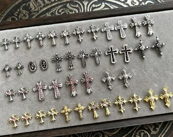 Gotiska kors-nagelberlocker, kromade hjärtan-stil nagelstrass i legering, retro punk 3D-nagelkonsttillbehör för gör-det-själv-press-on-naglar