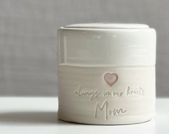 custom urn. FLAT lid customized urn for partial adult cremains. Custom Mom urn