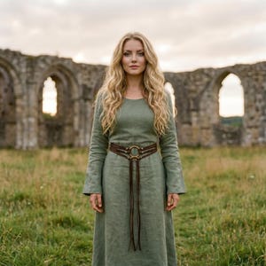 Middeleeuwse linnen jurk met leren ringriem, Viking Ranger-kostuum voor vrouwen, Renaissance Faire LARP-outfit, grote maat