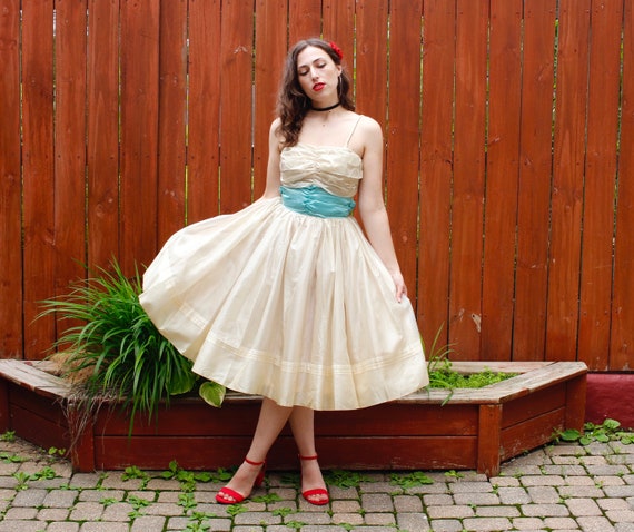 dress up for 1950s party