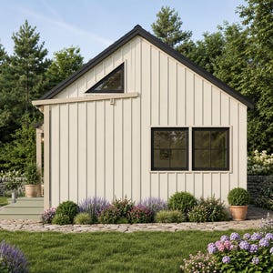 Peut inclure: Une petite maison de plain-pied avec un bardage vertical blanc cass&eacute; et un toit sombre. L'ext&eacute;rieur pr&eacute;sente une fen&ecirc;tre triangulaire pr&egrave;s du sommet du pignon, deux fen&ecirc;tres rectangulaires &agrave; cadre noir et un petit porche avec des marches.