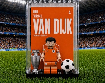 Virgil van Dijk Netherlands #4 World Cup MOC Minifigure Display Case with Premium Background, Football Legend Collectible, Soccer Fan Gift,