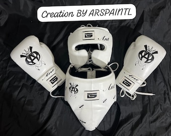 Zestaw bokserski w kolorze białym z niestandardowym logo – skórzane rękawice bokserskie Dragon, ochraniacz głowy i krocza – profesjonalny sprzęt do sparingów – zestaw upominkowy do sztuk walki