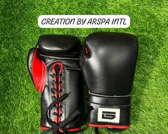 Spersonalizowane rękawice bokserskie Profesjonalne dwukolorowe, czerwono-czarne, sznurowane rękawice bojowe na zamówienie Niestandardowe imię i logo Prezent dla zawodników