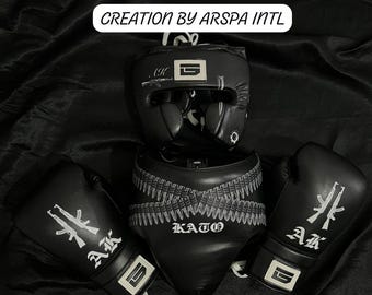 Benutzerdefinierte AK-47 Boxset Personalisierte rote, blaue oder schwarze Boxhandschuhe, Kopfbedeckung und Tiefschutz Taktischer Kugelgürtel Boxtrainingsausrüstung
