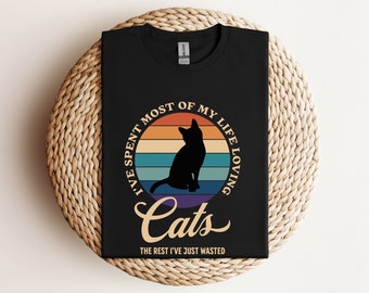 Funny Cat Shirt. Retro Cat Tshirt. Vintage Style Black Cat Mom Shirt. Statement Cat T-Shirt for Women & Men. Cat Dad Unisex Cat Lover Gift.