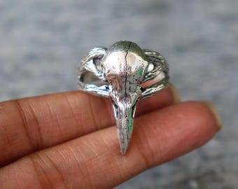 Anillo de calavera de cuervo, anillo de calavera de pájaro, anillo gótico de plata 925, joyería de calavera de cuervo, anillo llamativo ajustable, joyería de bruja, inspirado en la naturaleza