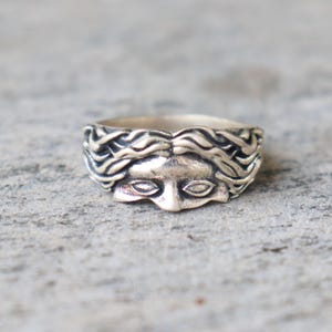 Aphrodite Ring - Etsy