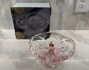 Dulcera vintage de cristal rosa Walter-Glas, ¡nueva en su caja!
