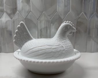 Vintage authentisches Indiana Glas Milchglas Huhn auf Nest in ausgezeichnetem Vintage Zustand