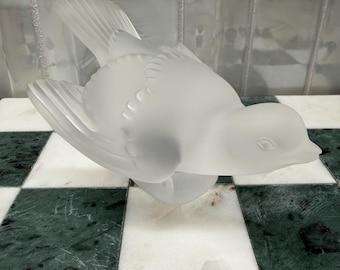 Lalique France Frosted Sparrow, gesigneerd