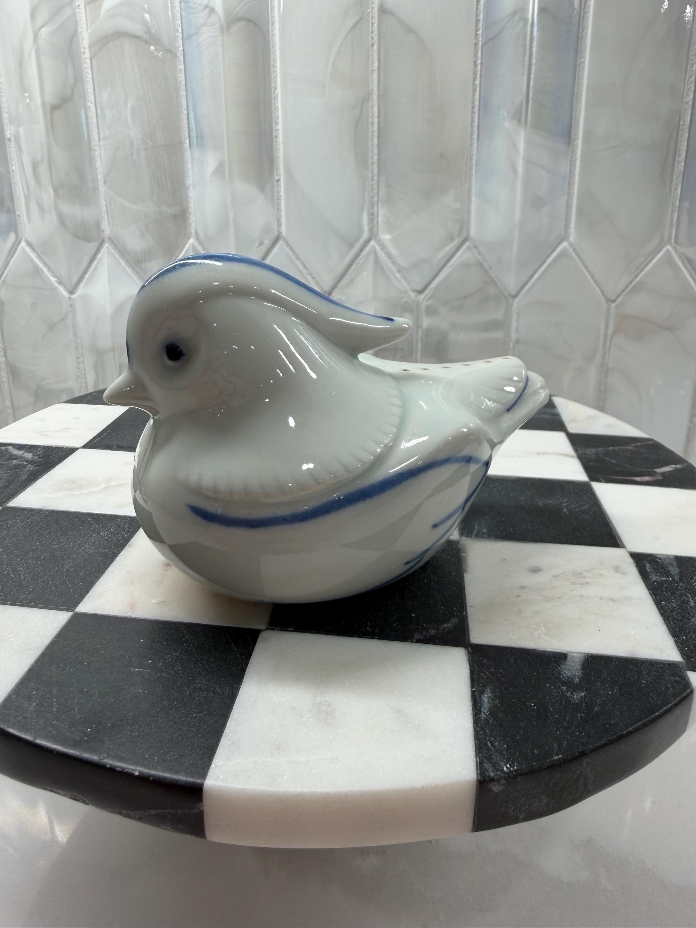 青と白の陶器製アヒル　イギリス製 Porcelain blue duck - Etsy 日本