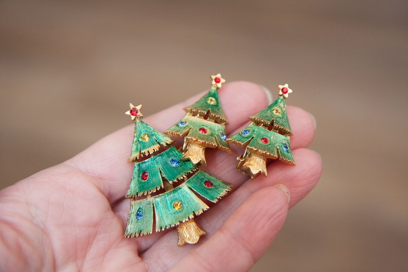 Christmas Tree Rhinestone Brooch Pin Vintage Christmas Jewelry Vintage Holiday Earrings Signed Jonette Jewelry Vintage Jewelry Set