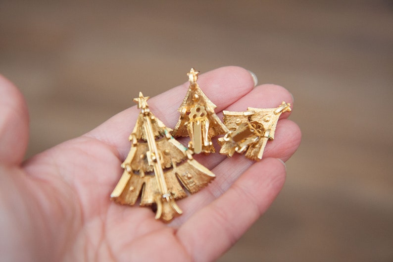 Christmas Tree Rhinestone Brooch Pin Vintage Christmas Jewelry Vintage Holiday Earrings Signed Jonette Jewelry Vintage Jewelry Set