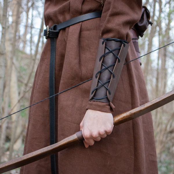 Protector de brazo de tiro con arco, brazalete de cuero medieval, negro o marrón /F/ (AB)