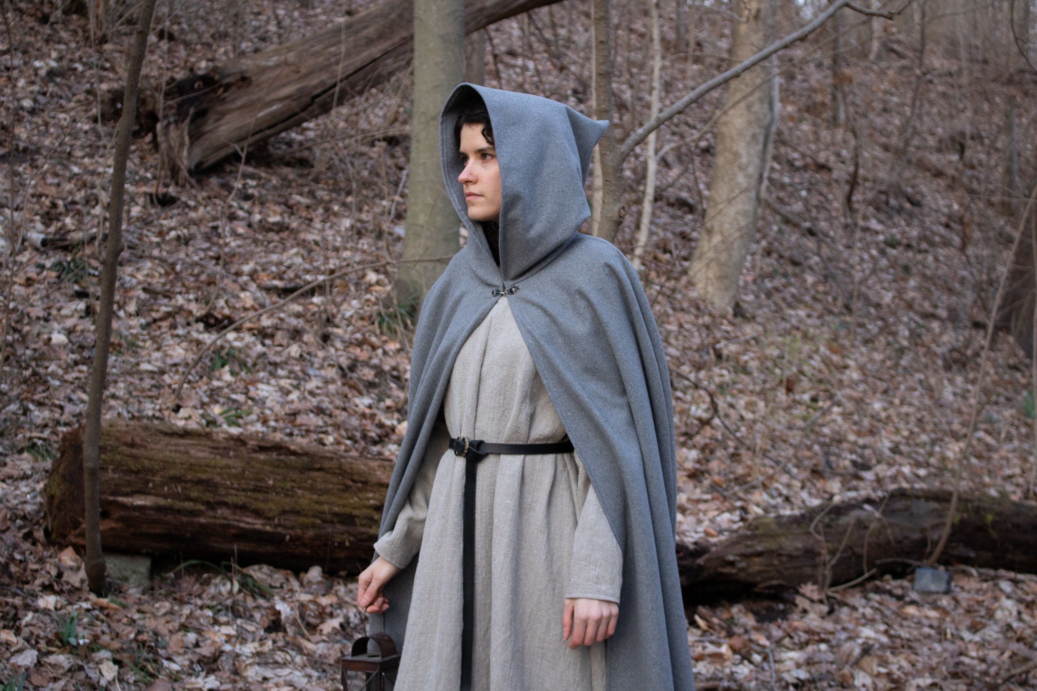 中世ウールのマント、フード付きケープ フェローシップ グレー /P