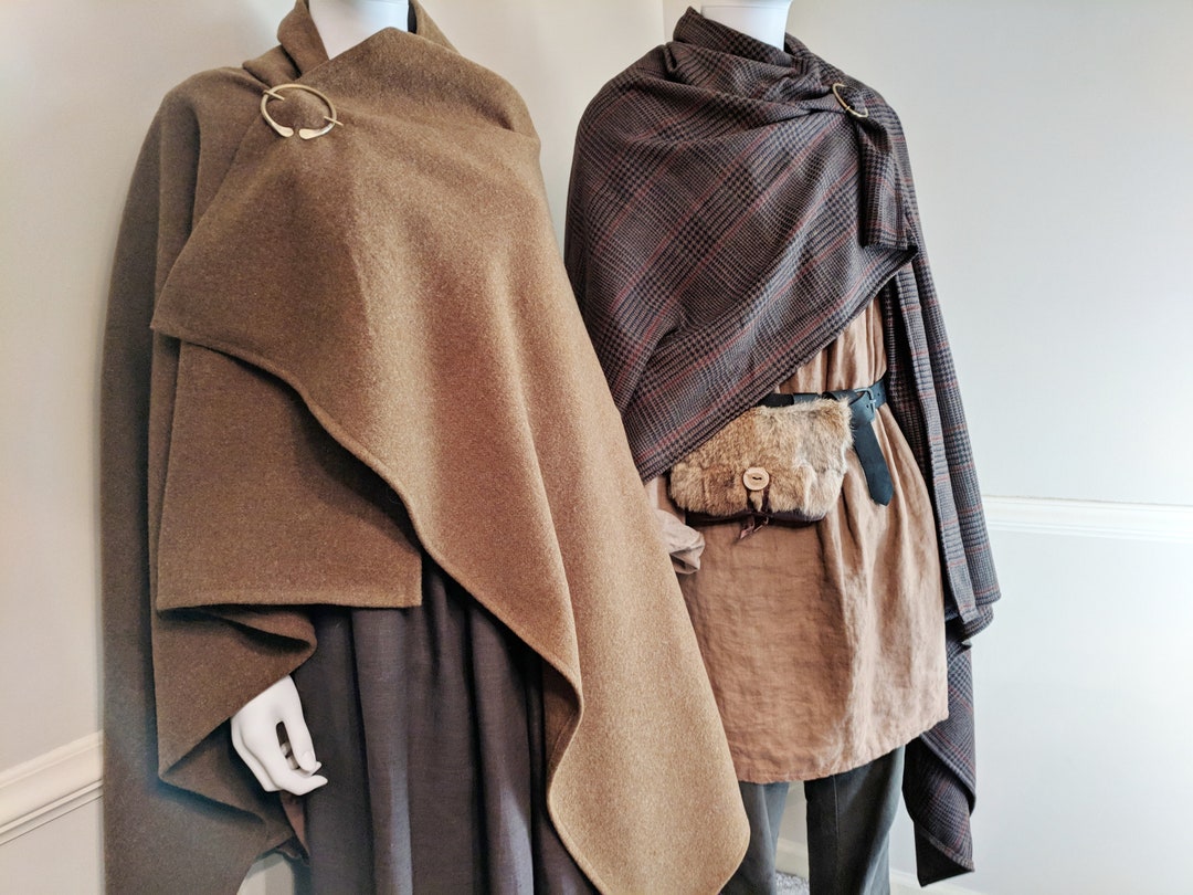 Viking Fur Mantle, Capelet, Medieval, Deluxe Faux Fur Choose Size
