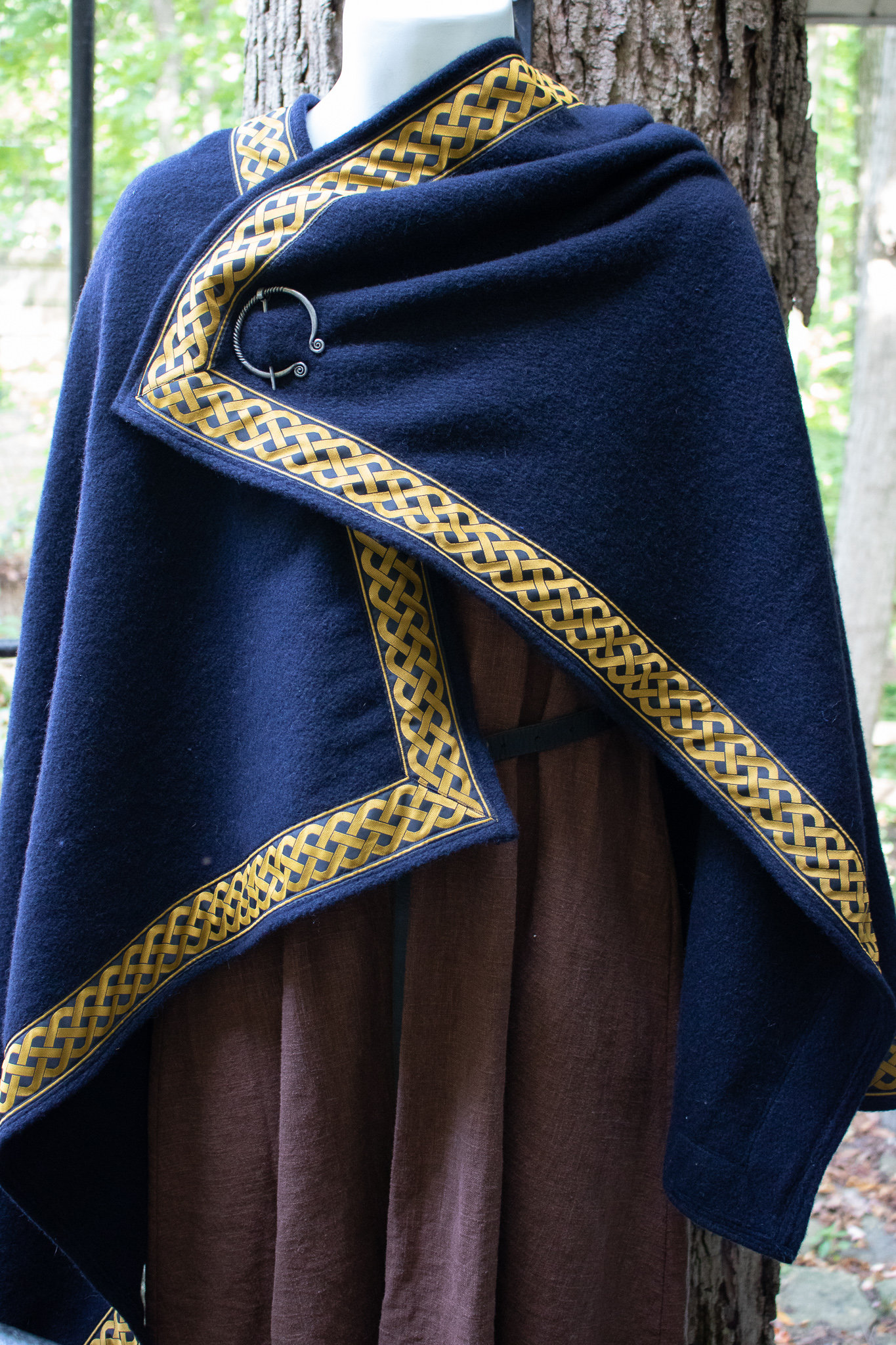 Black and Gold Trim or Braid - Costumes, Medieval Trim – The Sewing Hutch