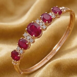 Bransoletka z owalnym szlifem czerwonego rubinu ze złota 14K, ręcznie robiona bransoletka ze srebra próby 925, elegancki minimalistyczny prezent dla kobiet