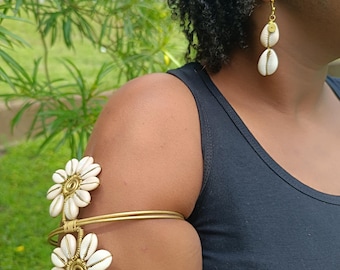 Afrikaanse kauri set armband en oorbellen, verstelbare messing sieraden