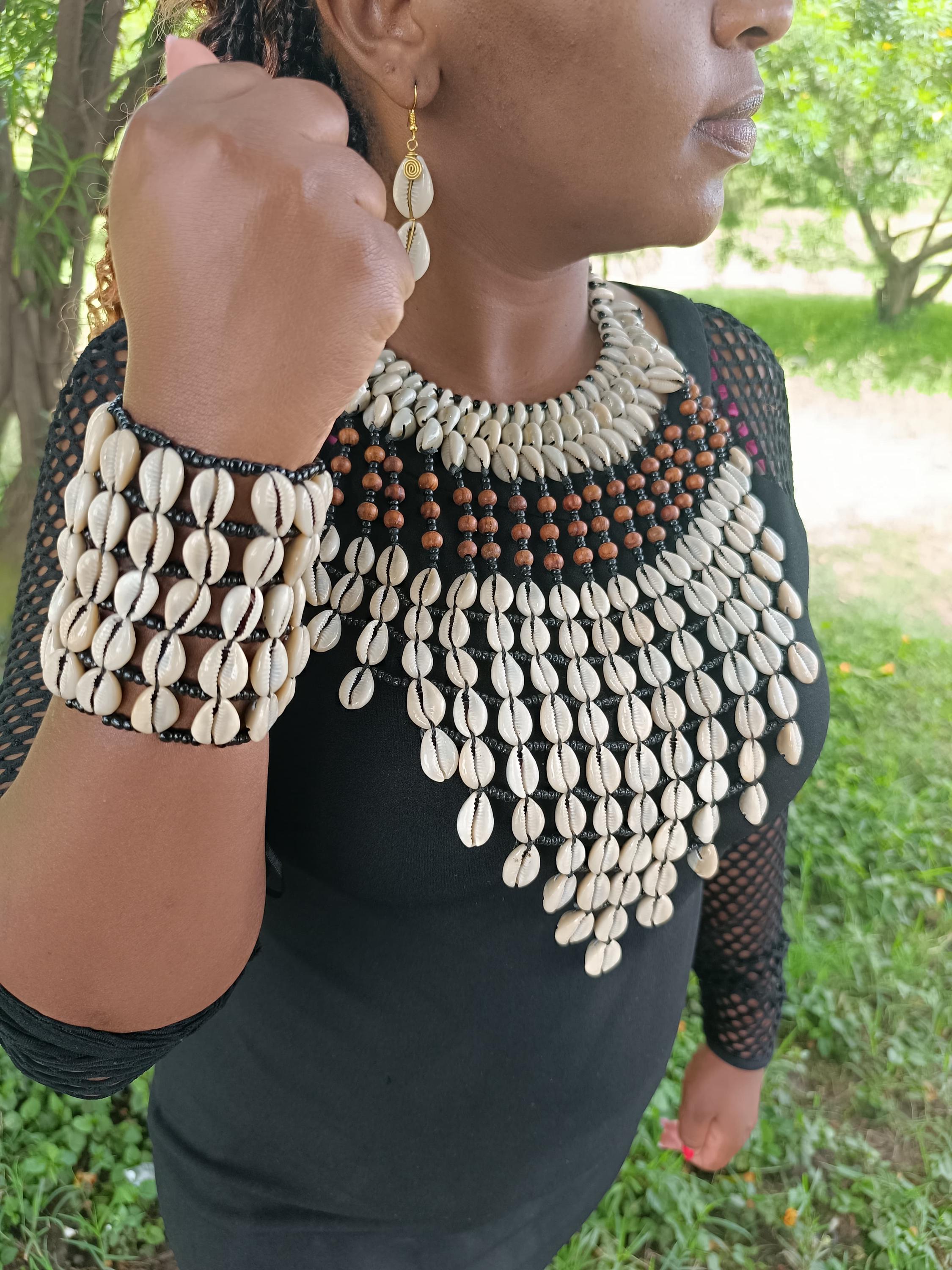African Cowrie Shell Jewelry Set: Necklace, Bracelet, Earrings - Etsy