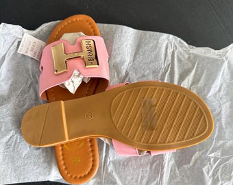 Women’s Pink Slide Sandals with Gold H Detail – Luxury Flat Slip-On Summer Sandals, Elegant Casual Shoes