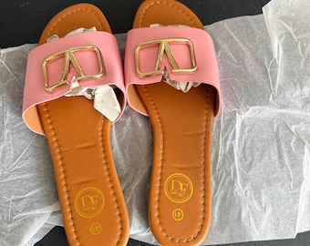 Women’s Pink Slide Sandals with Gold Detail – Elegant Flat Summer Slip-On Shoes, Stylish Casual Sandals